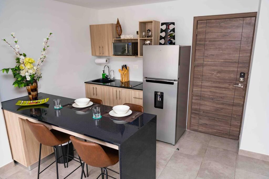 Lovely 1 Bedroom Unit With Free Parking Modra Zone 4 Guatemalaváros Kültér fotó